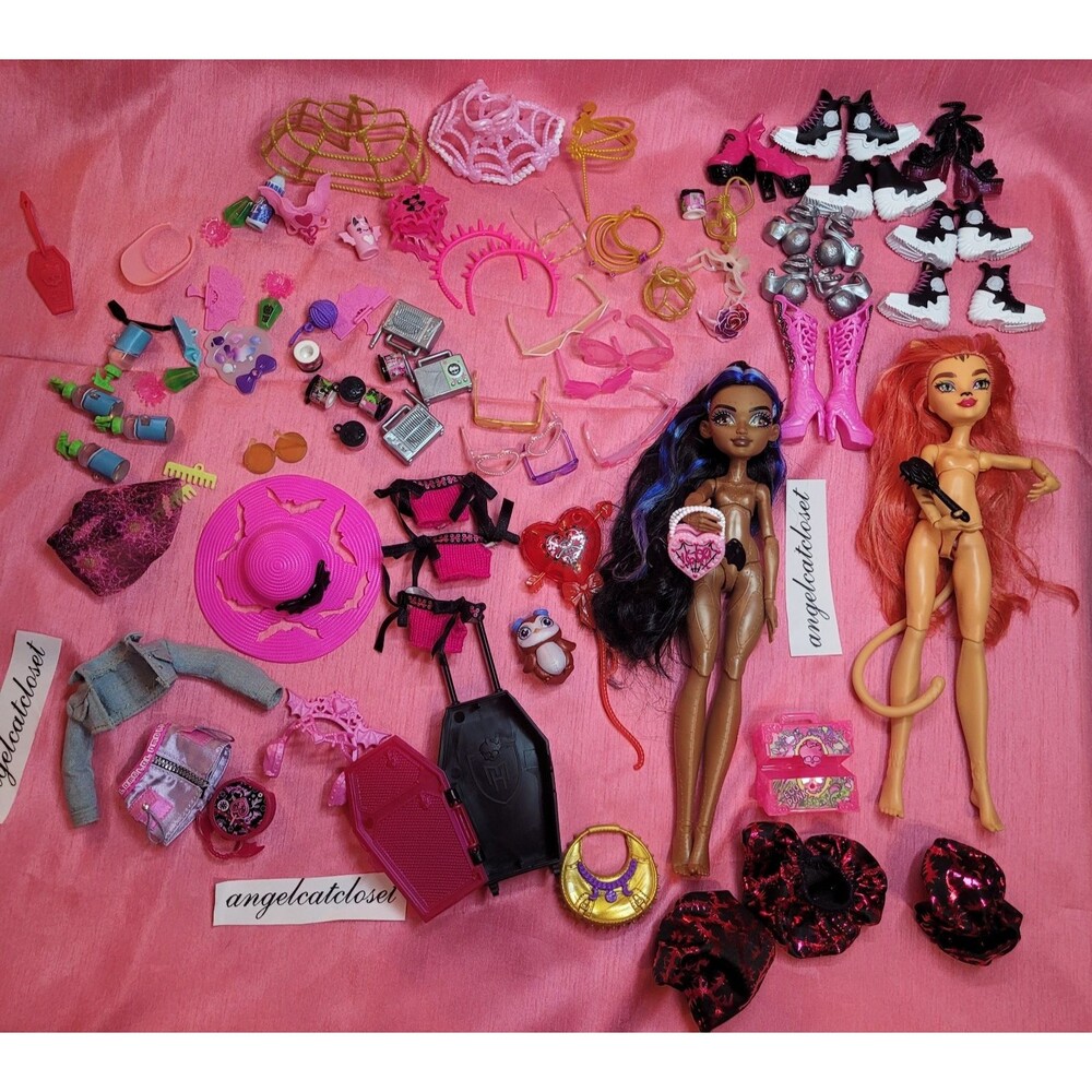 Monster High Dolls and Accessories Clothes Purses Earrings Luggage Balloons G3